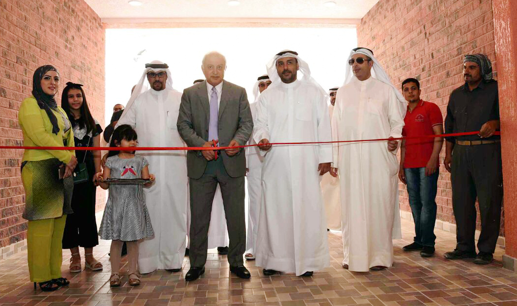 Minister of Education and Minister of Higher Education Dr. Bader Al-Essa during the opening a smart school (Um Kalthom bin Oqba) in Eshbilya area