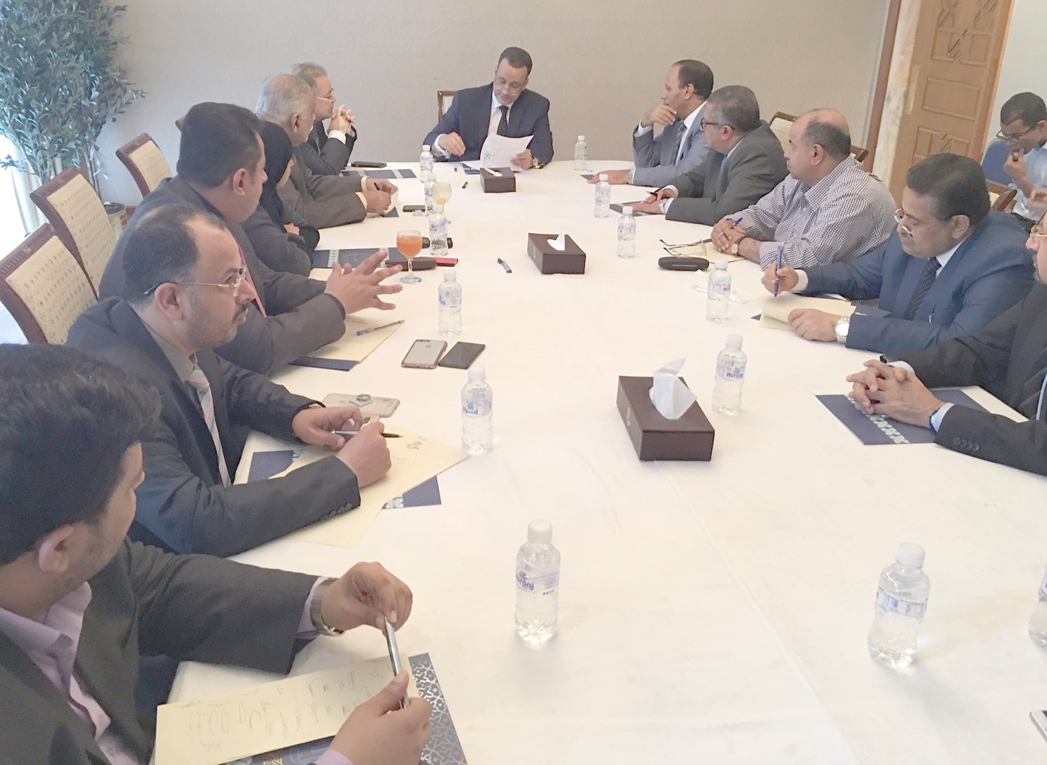 UN Secretary General's Special Envoy for Yemen Ismail Ould Cheikh Ahmad meets with the Yemeni Government delegation