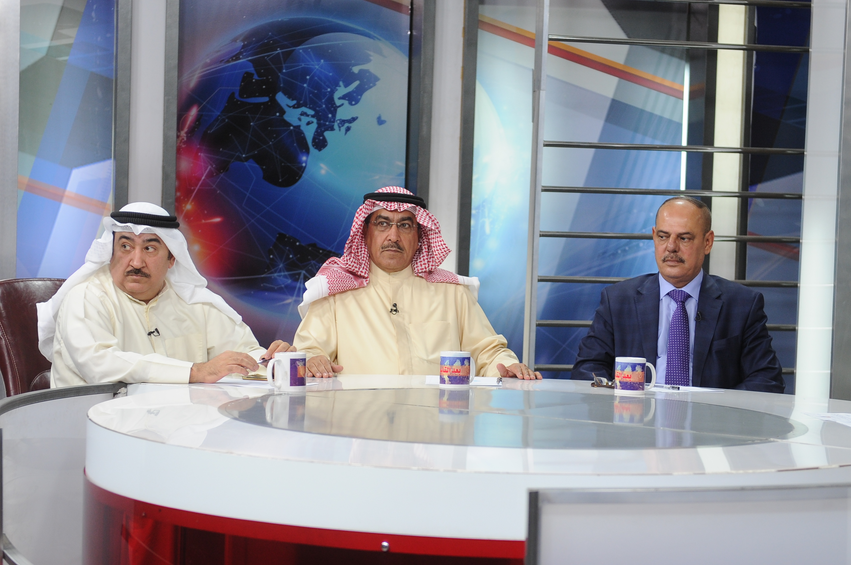 الوفد الصحفي الكويتي أثناء زيارته مقر قناة (العراقية) الفضائية الرسمية في بغداد