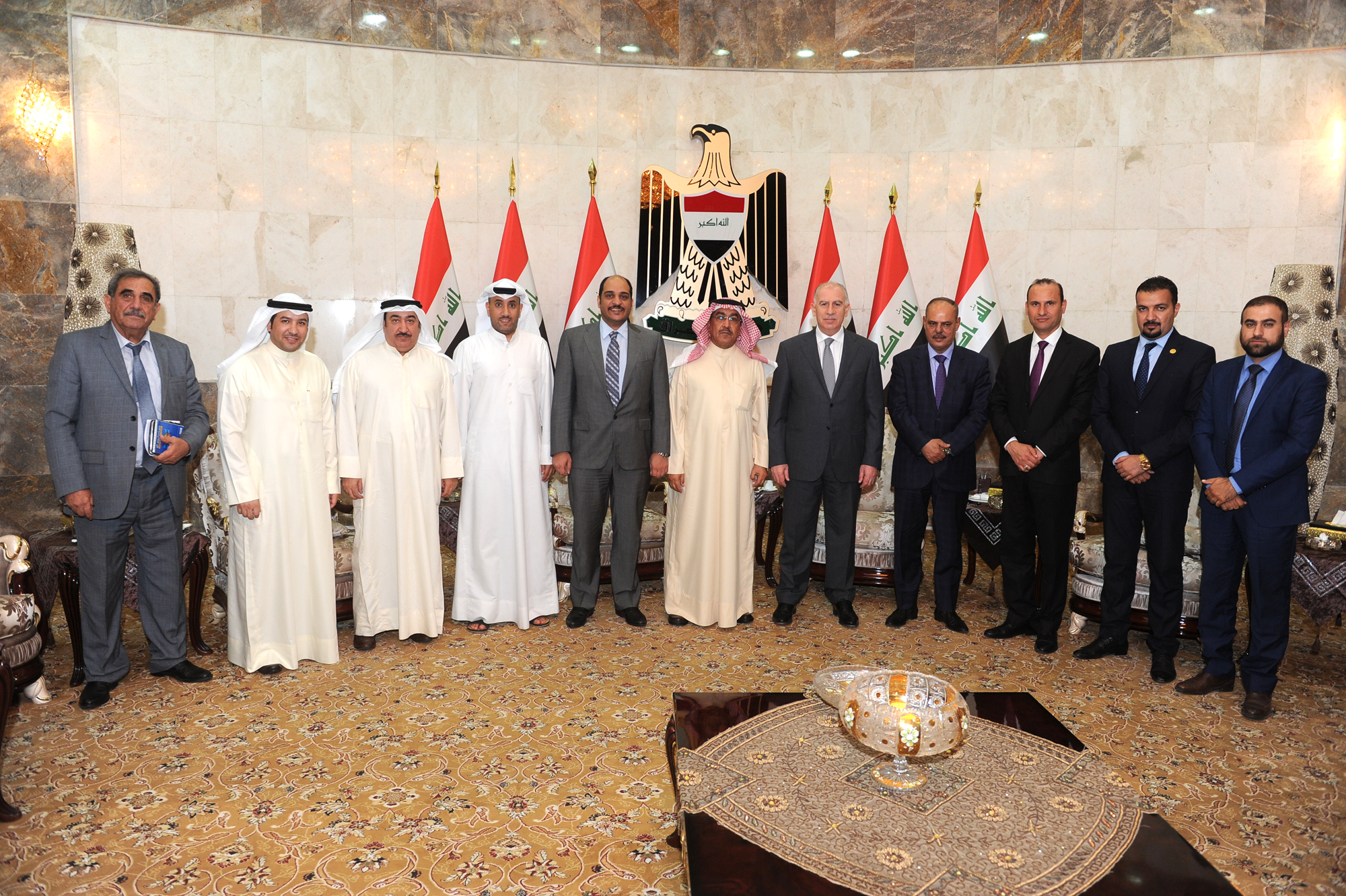 رئيس البرلمان العراقي السابق أسامة النجيفي في لقطة جماعية مع الوفد الصحفي الكويتي