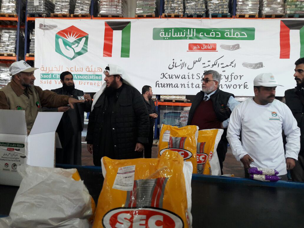Kuwaiti relief aid trickles into Syria from Turkey