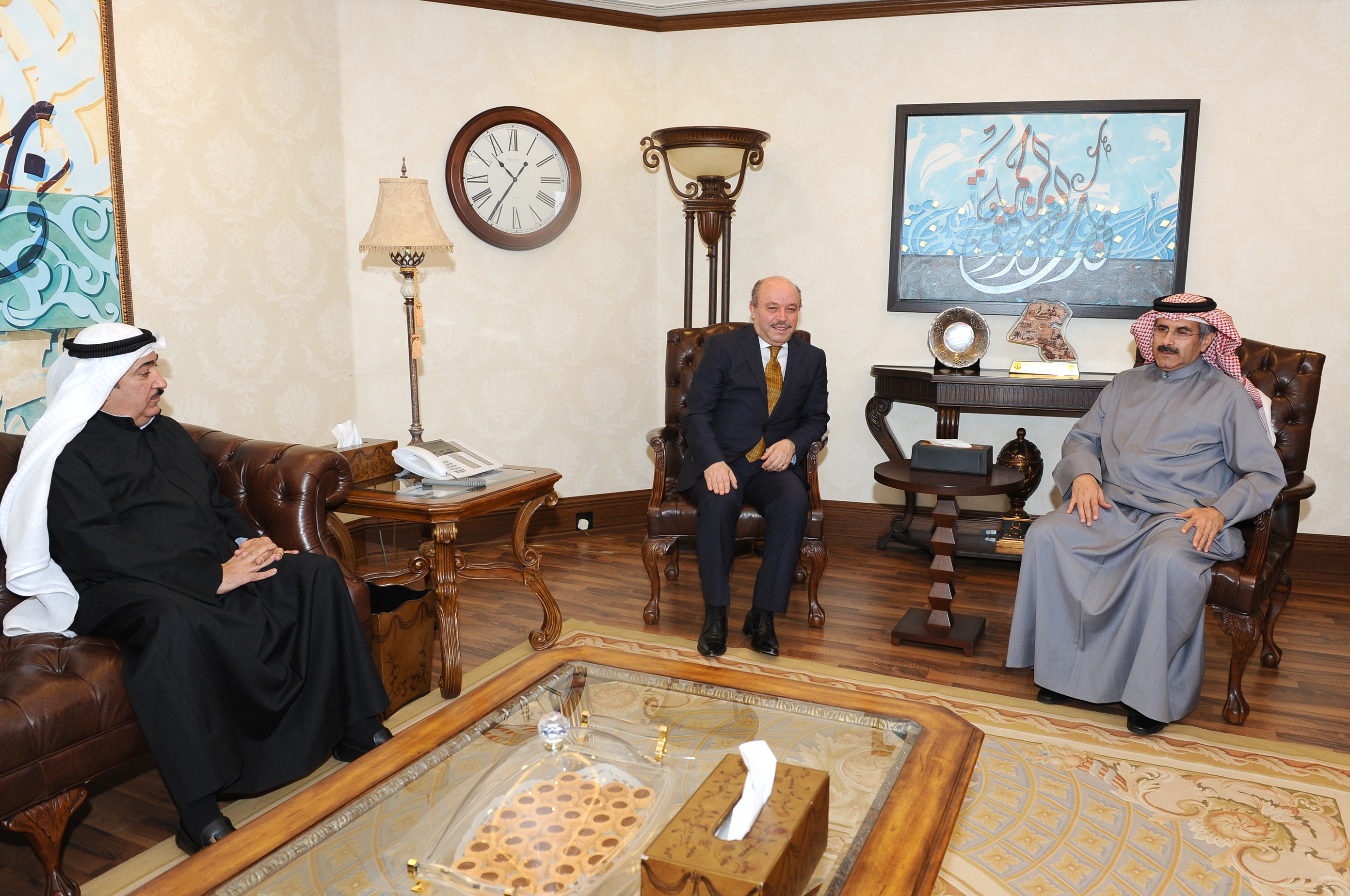 Director General and Chairman of KUNA Sheikh Mubarak Duaij Al-Ibrahim Al-Sabah receives Algerian Ambassador to Kuwait Abdulhamid Abdawi