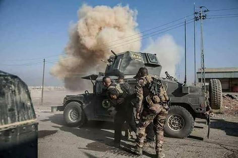 Iraqi forces push into IS-held territory in Mosul E. Tigris