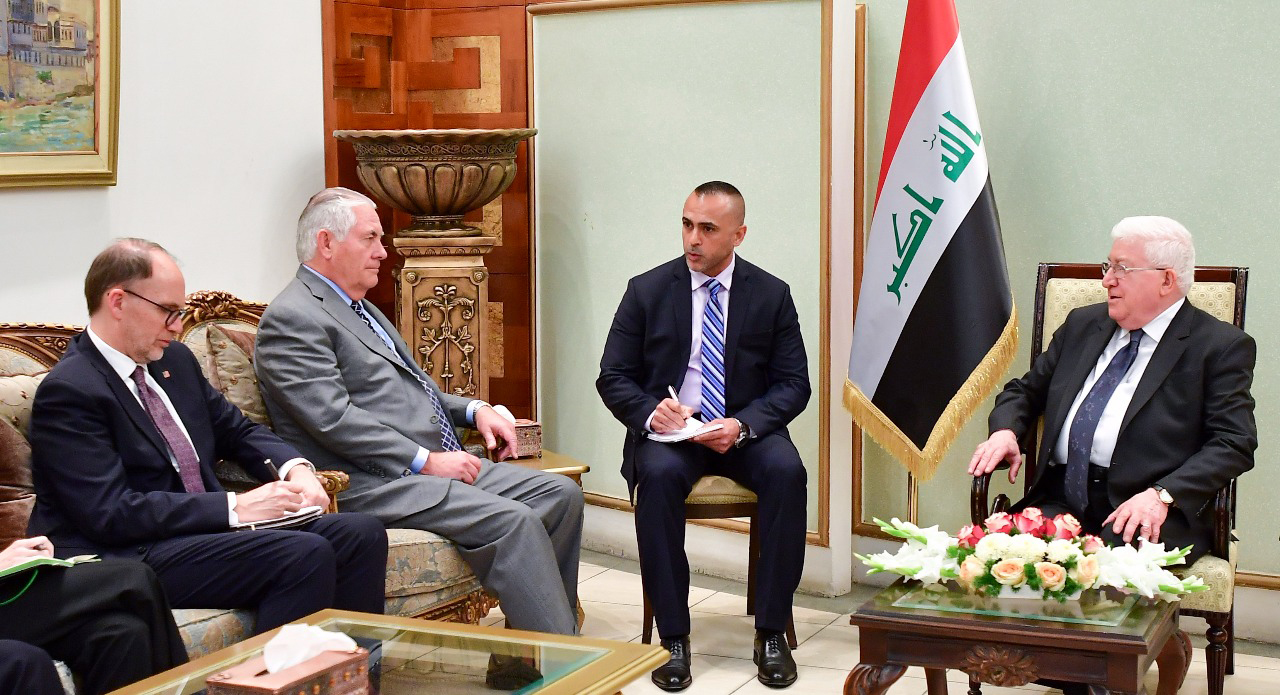 الرئيس العراقي فؤاد معصوم خلال لقائه مع وزير الخارجية الأمريكي ريكس تيلرسون