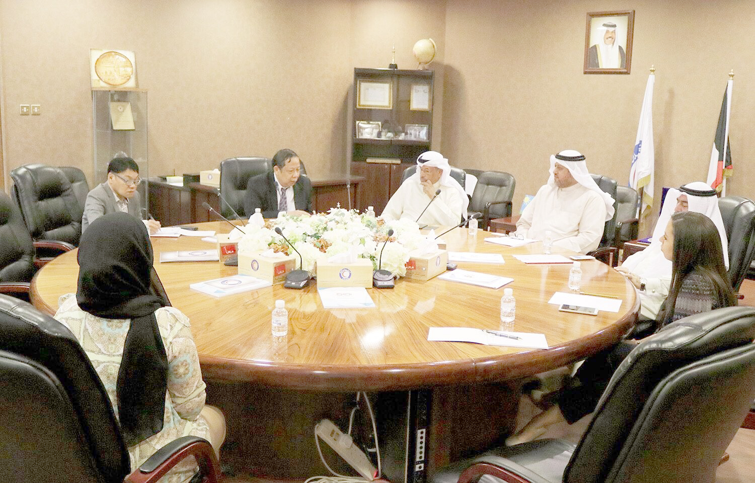 Filipino ambassador to the country meets with Deputy chairman of Kuwait Red Crescent Society (KRCS) Anwar Al-Hasawi