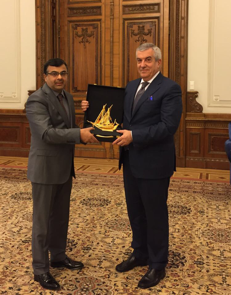 The Kuwaiti Ambassador in Bucharest, Talal Al-Hajri with Chairman of the Romanian Senate, Kalin Popescu-Taricanu 