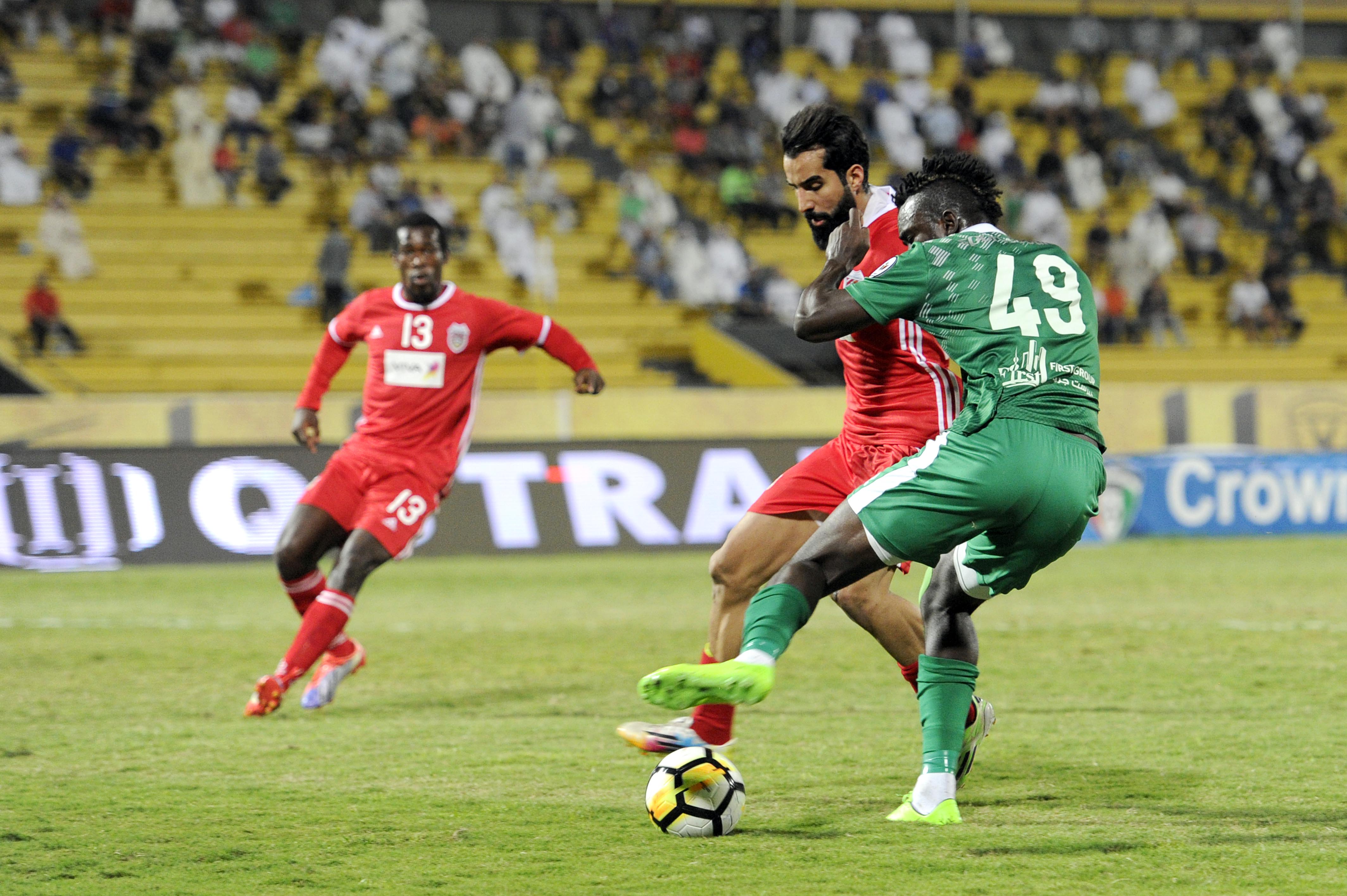جانب من مباراة العربي والصليبيخات ضمن بطولة كأس ولي العهد ال25 لكرة القدم للموسم الكروي (2017/2018)