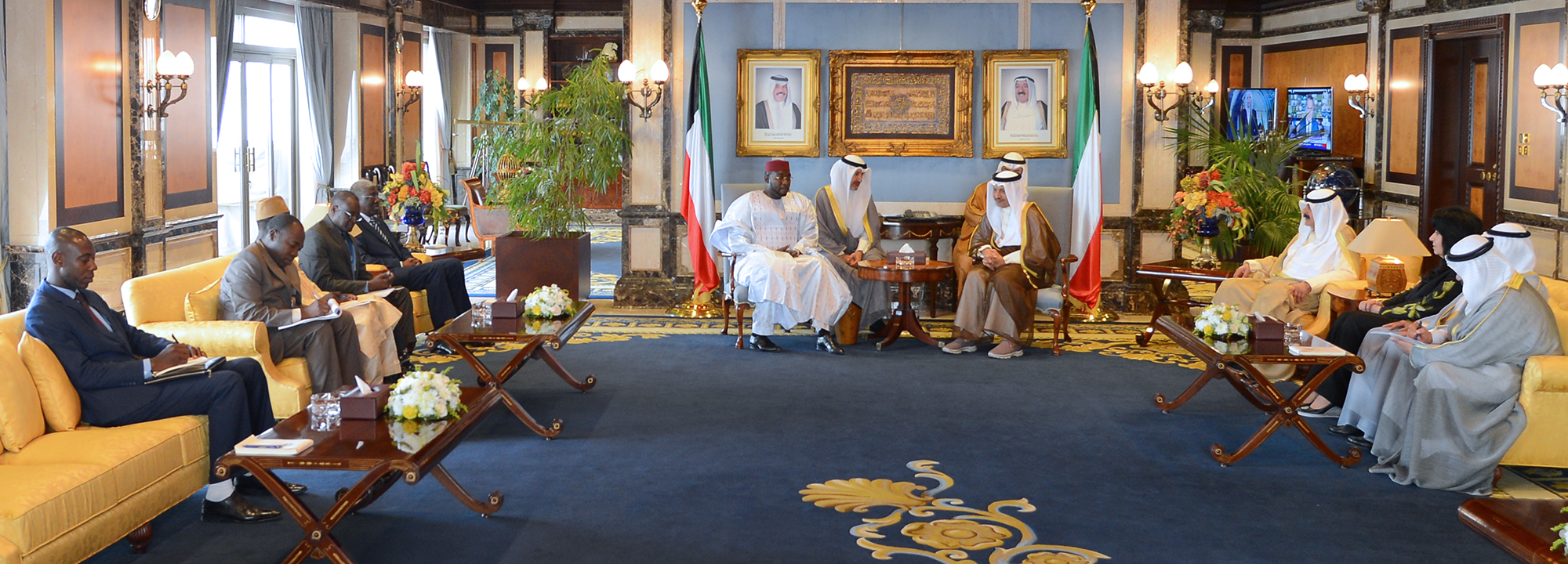 His Highness the Prime Minister Sheikh Jaber Al-Mubarak Al-Hamad Al-Sabah receives Niger FM