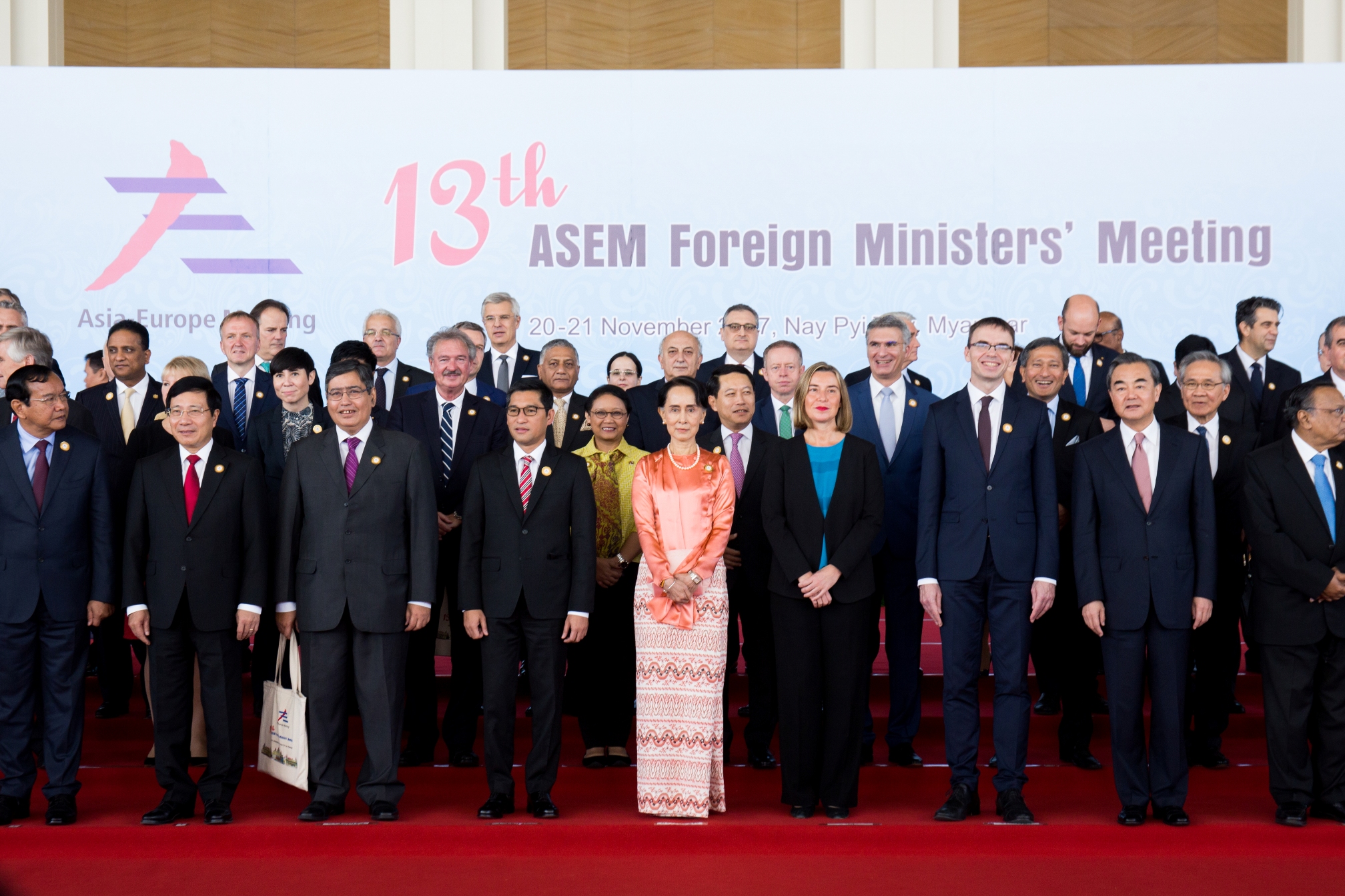 Group photo at the 13th ASEM  Foreign Ministers Meeting