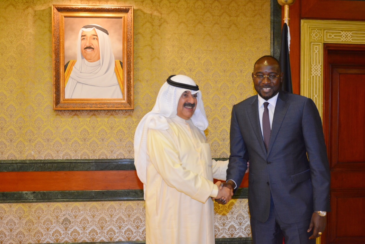 Kuwaiti Deputy Foreign Minister Khaled Al-Jarallah with Niger's visiting Minister of Foreign Affairs Ibrahim Yacouba