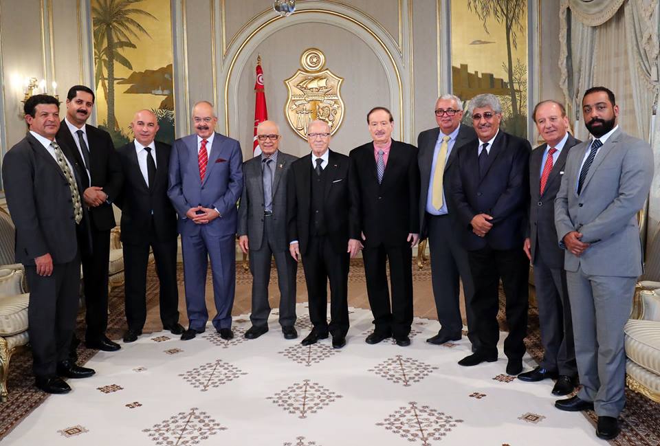 الرئيس التونسي الباجي قائد السبسي مستقبلا الوفد الكويتي
