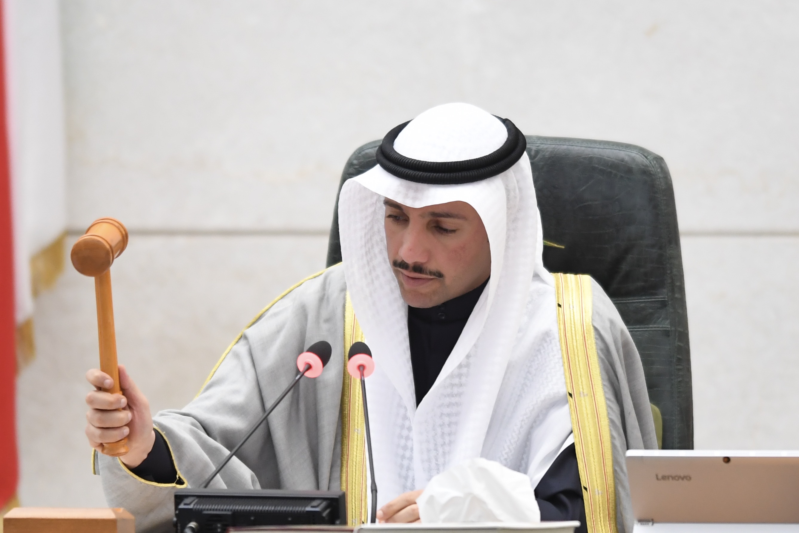 رئيس مجلس الامة الكويتي مرزوق علي الغانم خلال رفع جلسة مجلس الامة