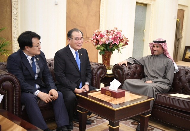 National Assembly Speaker Marzouq Al-Ghanim receives Chairman of the South Korean-Kuwaiti Friendship Committee