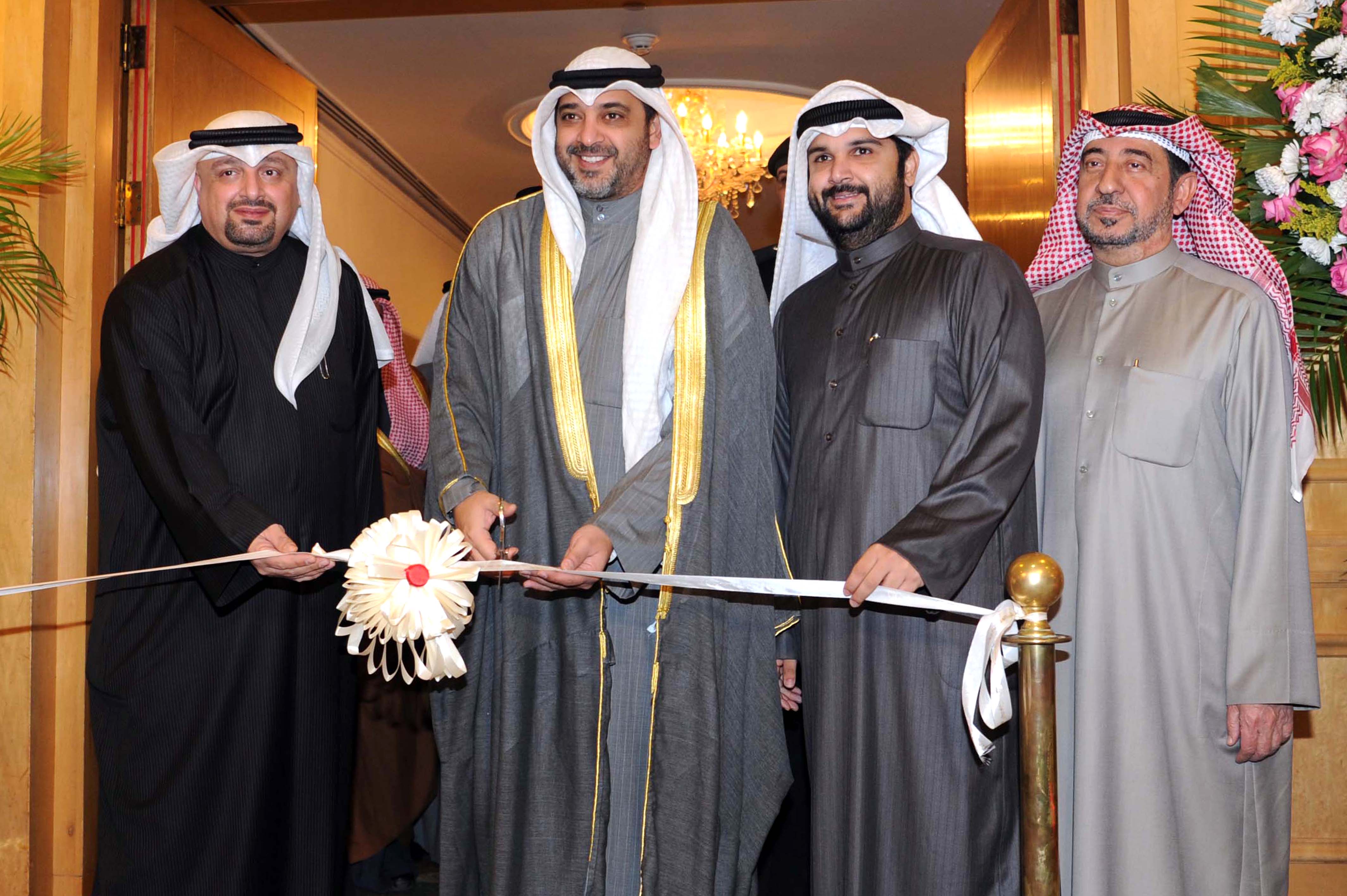 افتتاح معرض جائزة الكويت للعلاقات العامة وخدمة العملاء