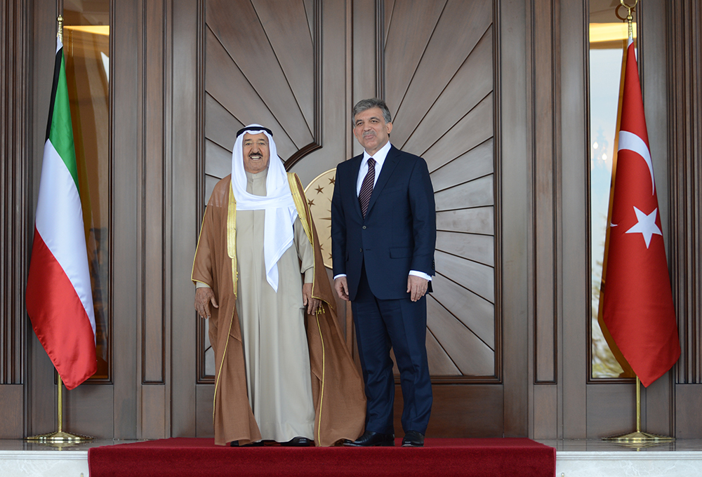 His Highness the Amir Sheikh Sabah Al-Ahmad Al-Jaber Al-Sabah with the former Turkish president Abdullah Gul in a previous visit