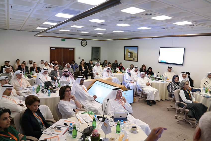 جانب من الحضور في جلسة مؤسسة الكويت للتقدم العلمي التفاعلية