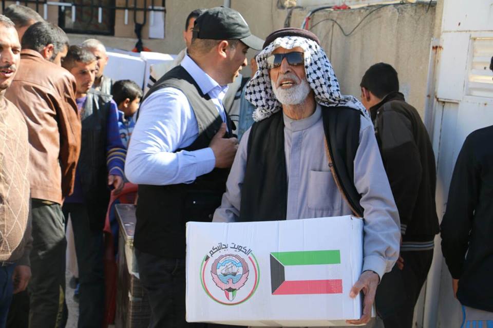 Kuwaiti Humanitarian aid reach the Iraqi refugees