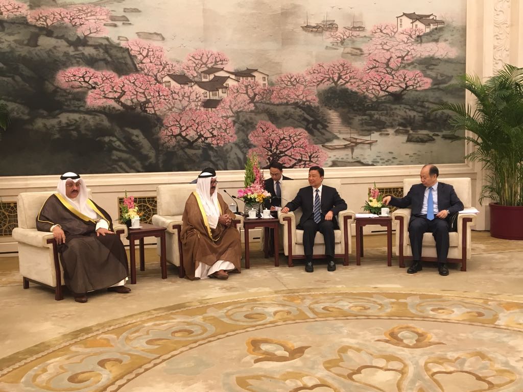 Kuwait's Minister of Amiri Diwan Affairs Sheikh Nasser Sabah Al-Ahmad Al-Jaber Al-Sabah and China's Vice President Li Yuanchao discussed boosting bilateral ties