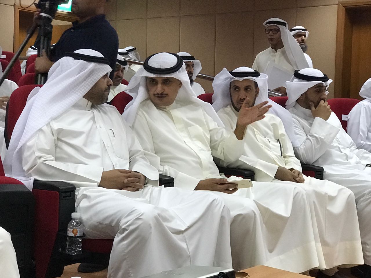 وزير البلدية الكويتي: رؤية علمية تستثمر مبادرات الشباب بعيدا عن البيروقراطية