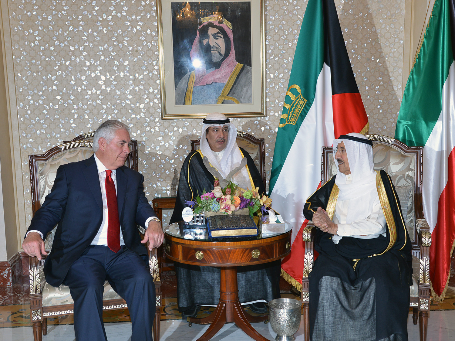 His Highness the Amir Sheikh Sabah Al-Ahmad Al-Jaber Al-Sabah received US Secretary of State Rex Tillerson