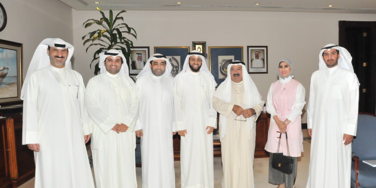 Minister of Amiri Diwan Affairs Sheikh Nasser Sabah Al-Ahmad Al-Sabah received Chairman of Kuwait Teachers' Society (KTS) Mutee Al-Ajmi along with the society's Board of Trustees