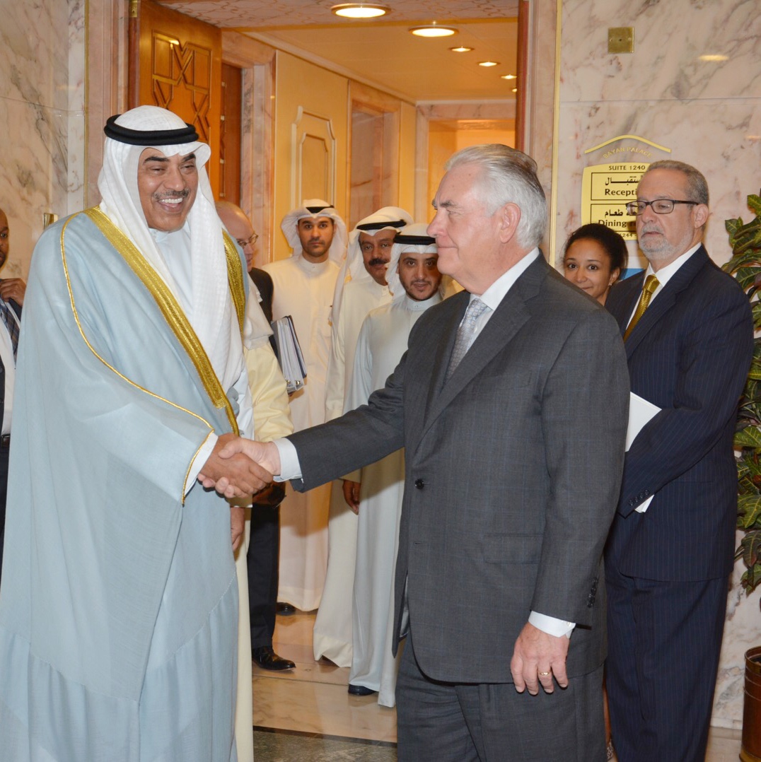 Acting Prime Minister and Foreign Minister Sheikh Sabah Khaled Al-Hamad Al-Sabah receives US Secretary of State Rex Tillerson