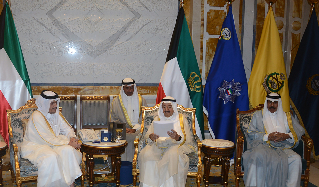 His Highness the Amir Sheikh Sabah Al-Ahmad Al-Jaber Al-Sabah receives His Highness the Crown Prince Sheikh Nawaf Al-Ahmad Al-Jaber Al-Sabah and Qatari Foreign Minister Abdulrahman Al-Thani
