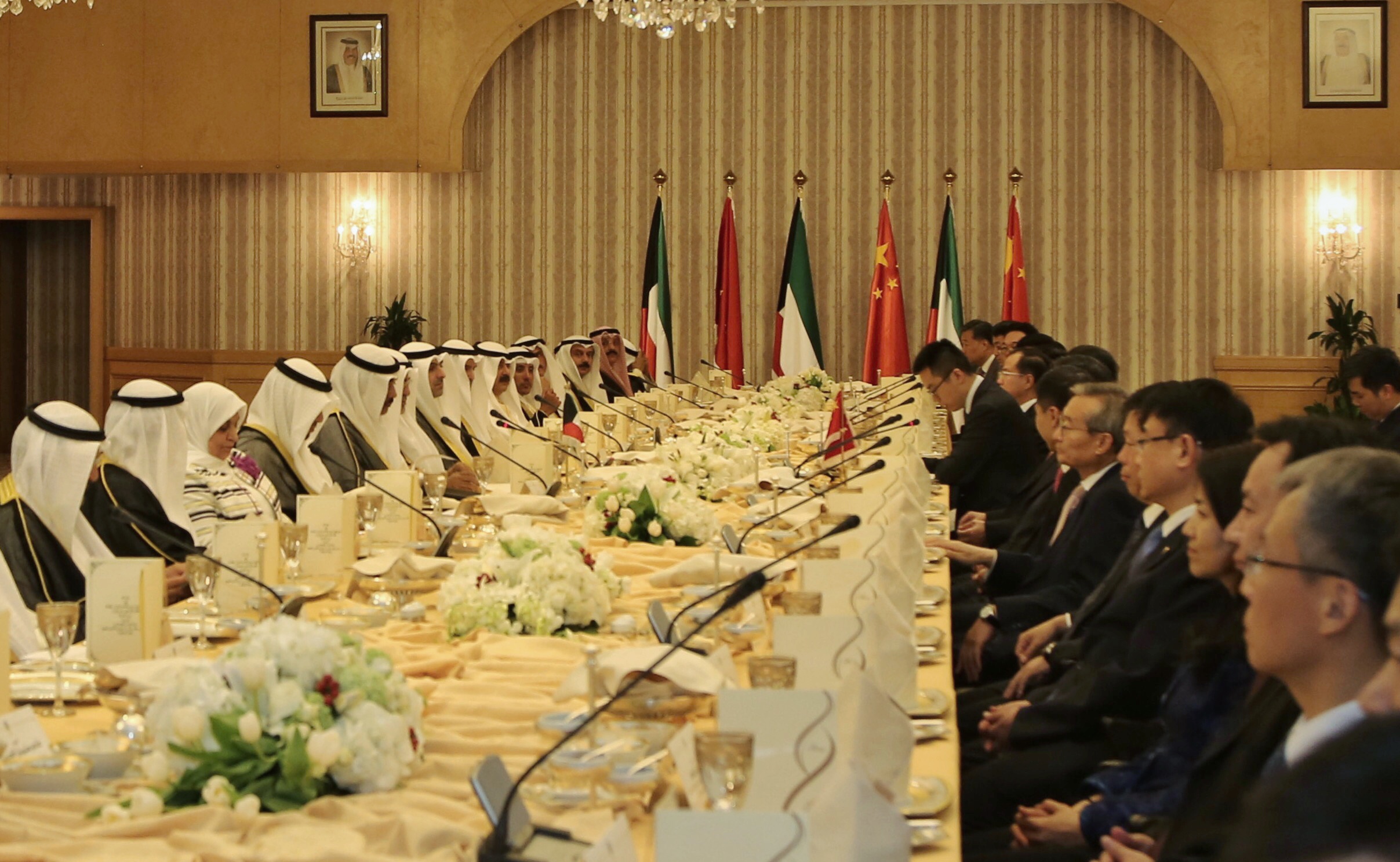 First Deputy Prime Minister and Foreign Minister Sheikh Sabah Al-Khaled Al-Hamad Al-Sabah holds banquet for Vice Premier of the State Council of the People's Republic of China Zhang Gaoli