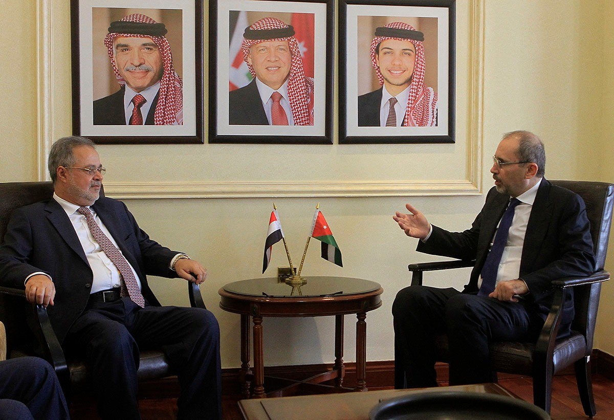 Jordanian Prime Minister Hani Al-Mulki during his meeting with Yemen's Deputy Prime Minister and Foreign Minister Abdul-Malik Al Mekhlafi 
