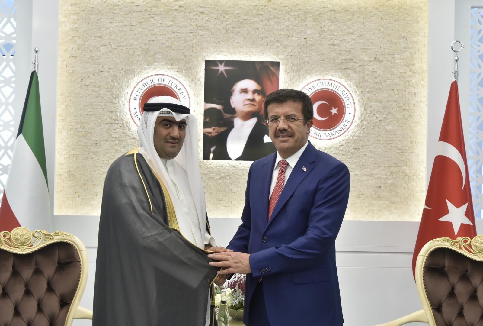 Kuwaiti Minister of Commerce and Industry as well as Acting Minister of State for Youth Affairs Khaled Al-Roudhan with Turkish counterpart Nihat Zeybekci