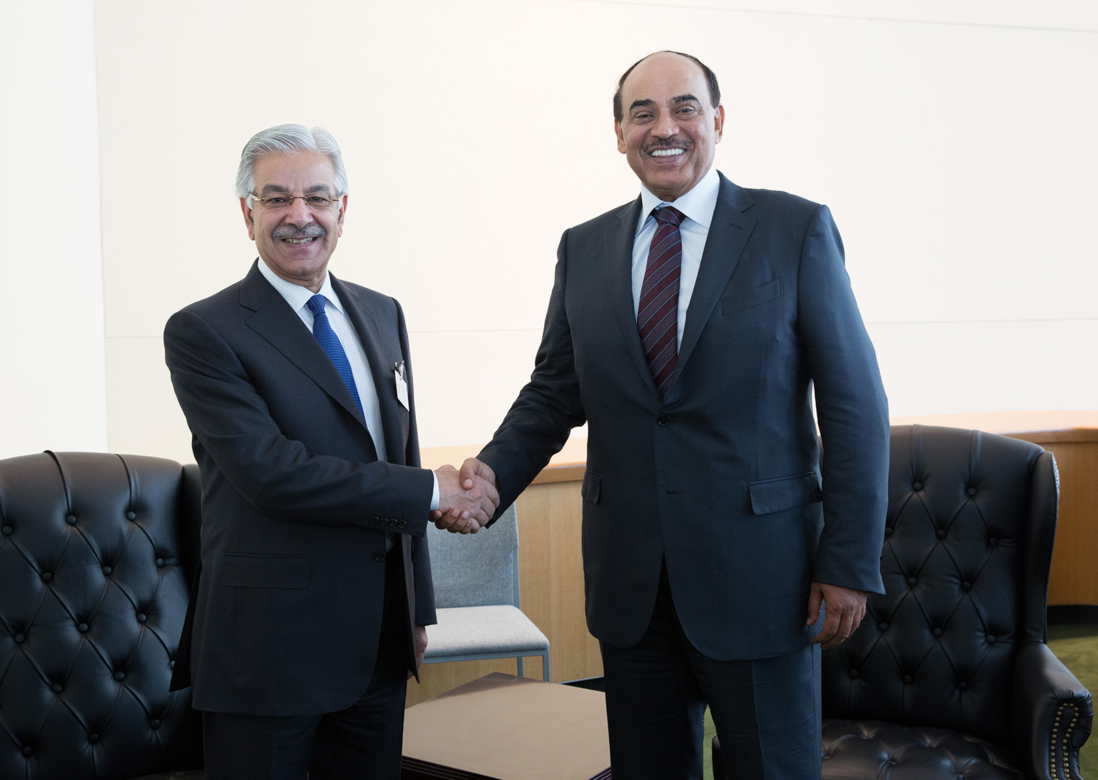 First Deputy Premier and Foreign Minister Sheikh Sabah Al-Khaled Al-Hamad Al-Sabah meets Pakistan's Foreign Minister Khawaja Mohammad Asif