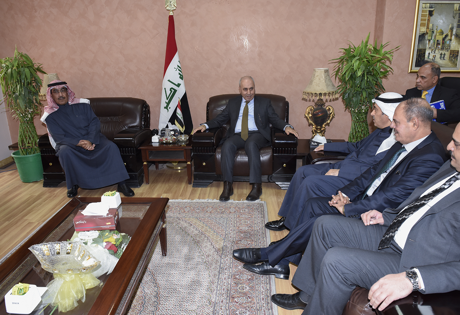 Iraqi Planning Minister Salman Al-Jumaili  meeting Sunday night with a Kuwaiti media delegation