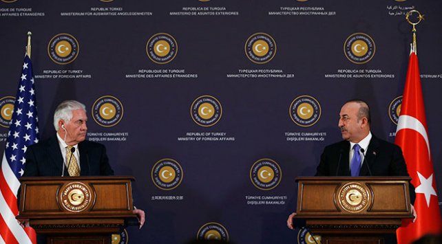 Turkish Foreign Minister Mevlut Cavusoglu with visiting US counterpart Rex Tillerson during a news conference