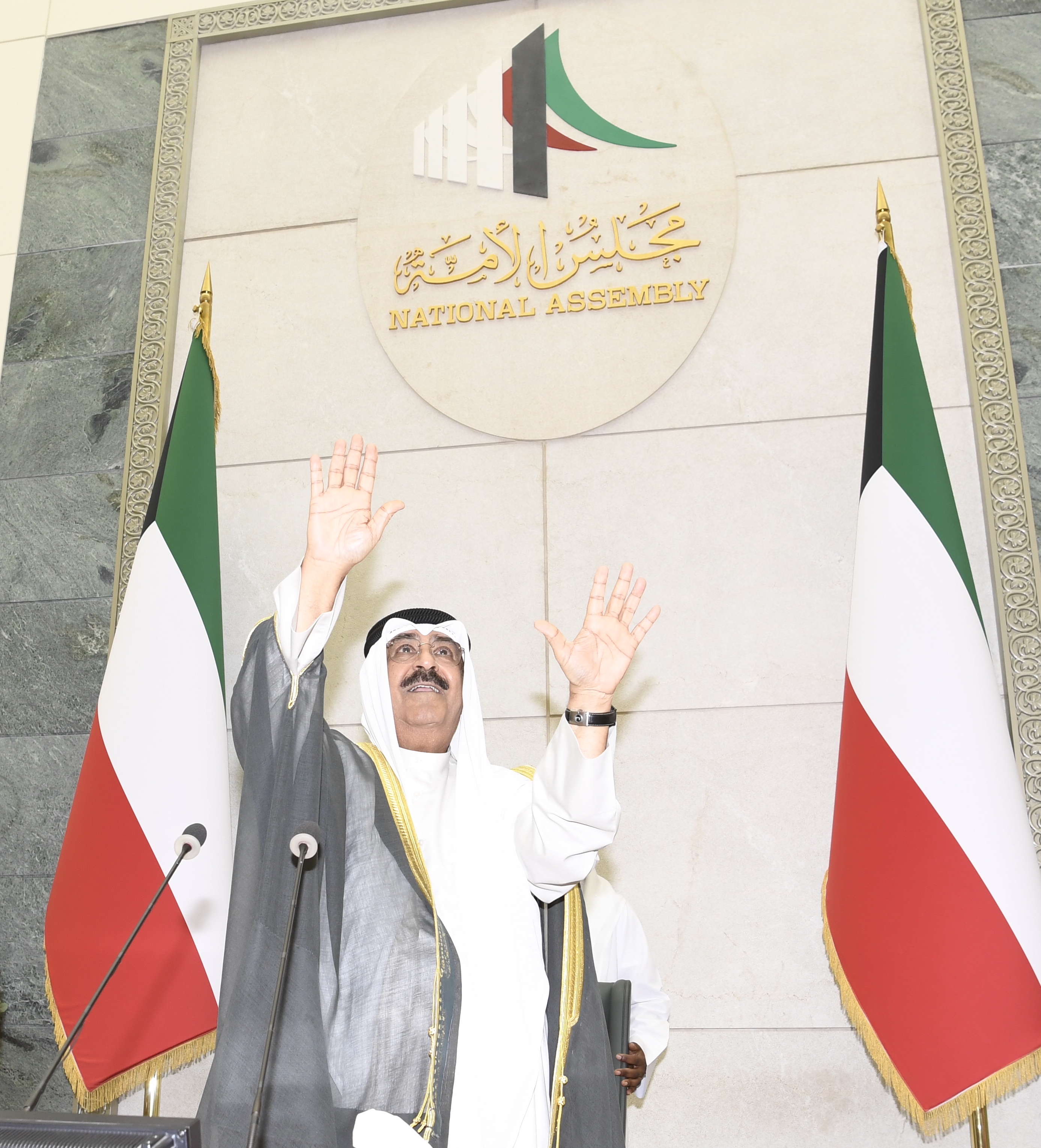 سمو نائب الأمير وولي العهد الشيخ مشعل الأحمد الجابر الصباح خلال افتتاح دور الانعقاد الأول للفصل التشريعي ال17 لمجلس الأمة