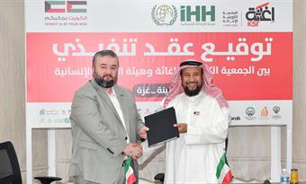 L’Association koweïtienne de secours signe un contrat de 4 millions de dollars pour l’acheminement des aides humanitaires à Gaza