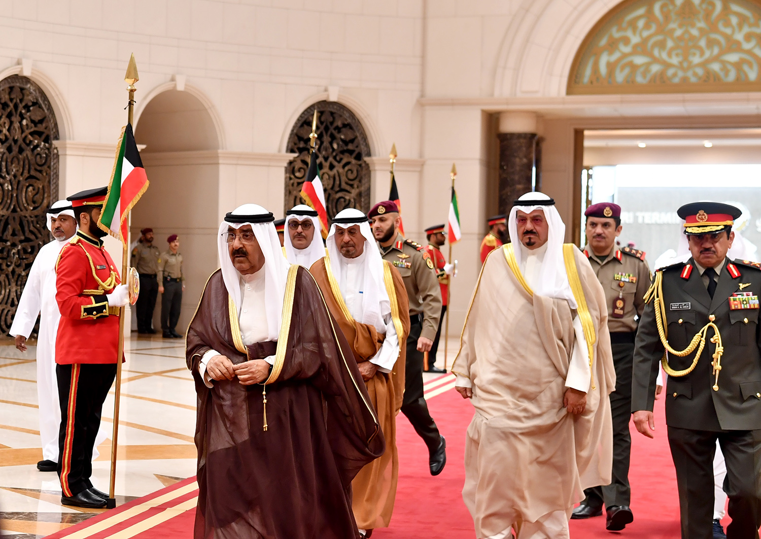 Kuwait Amir departs Kuwait to S. Arabia to partake in the World Economic Forum