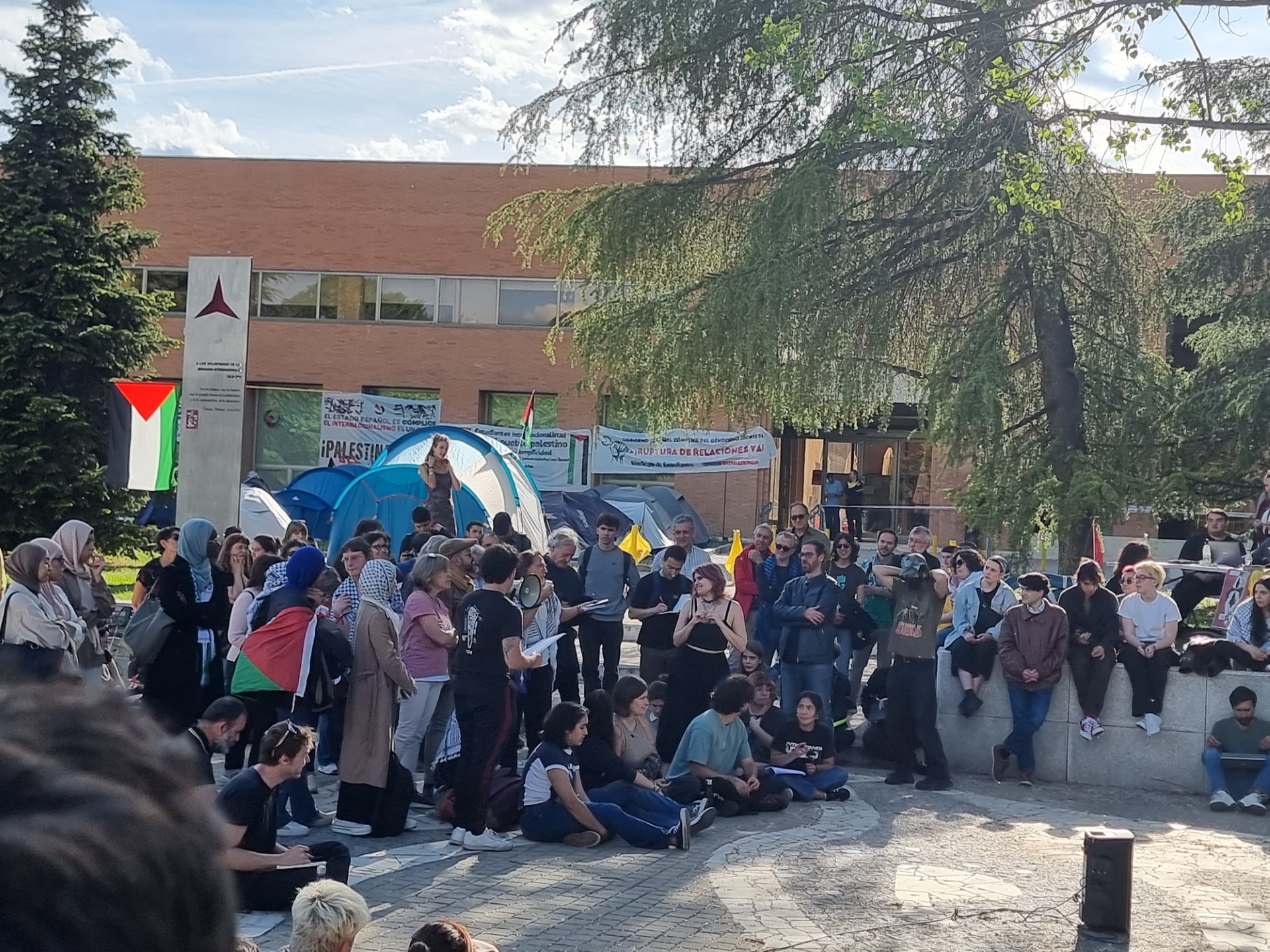 Complutense University students showing their support for Palestine
