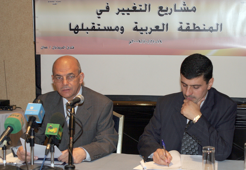 مدير مركز دراسات الشرق الاوسط جواد الحمد
