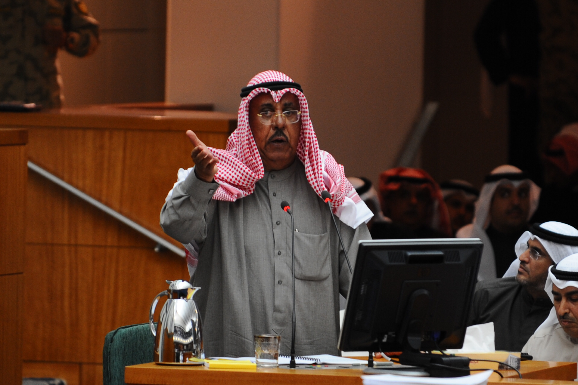 وزير الداخلية الفريق الركن م الشيخ جابر الخالد الصباح خلال الاستجواب