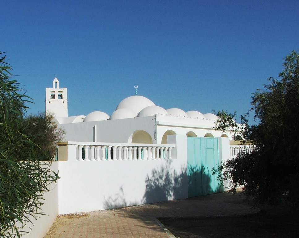 کونا : مساجد جزیرة جربة التونسیة تتجاوز موقعها کدور للعبادة لتفتح افاقا  معرفیة رحبة - الثقافة والفنون والآداب - 09/05/2009