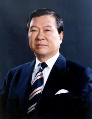 الرئيس الكوري الجنوبي السابق كيم دا يونغ