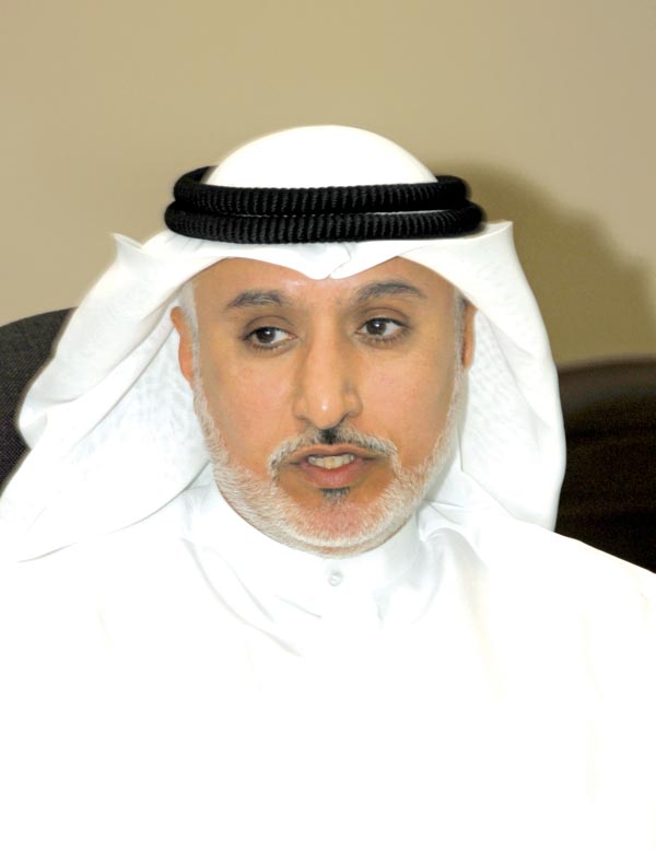 وكيل وزارة الاشغال العامة المهندس عبدالعزيز الكليب