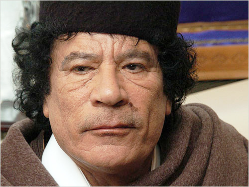 الزعيم الليبي الفار معمر القذافي