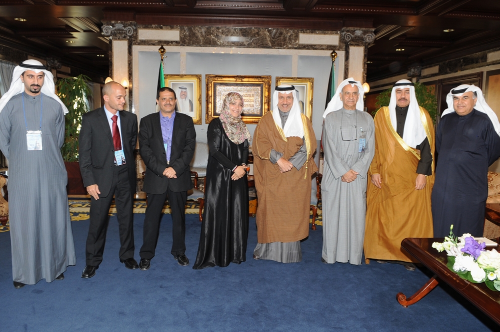 سمو الشيخ جابر المبارك الحمد الصباح رئيس مجلس الوزراء أثناء استقباله رئيس تحرير جريدة القبس وليد النصف ترافقه السيدة توكل كرمان الحاصلة على جائزة نوبل للسلام