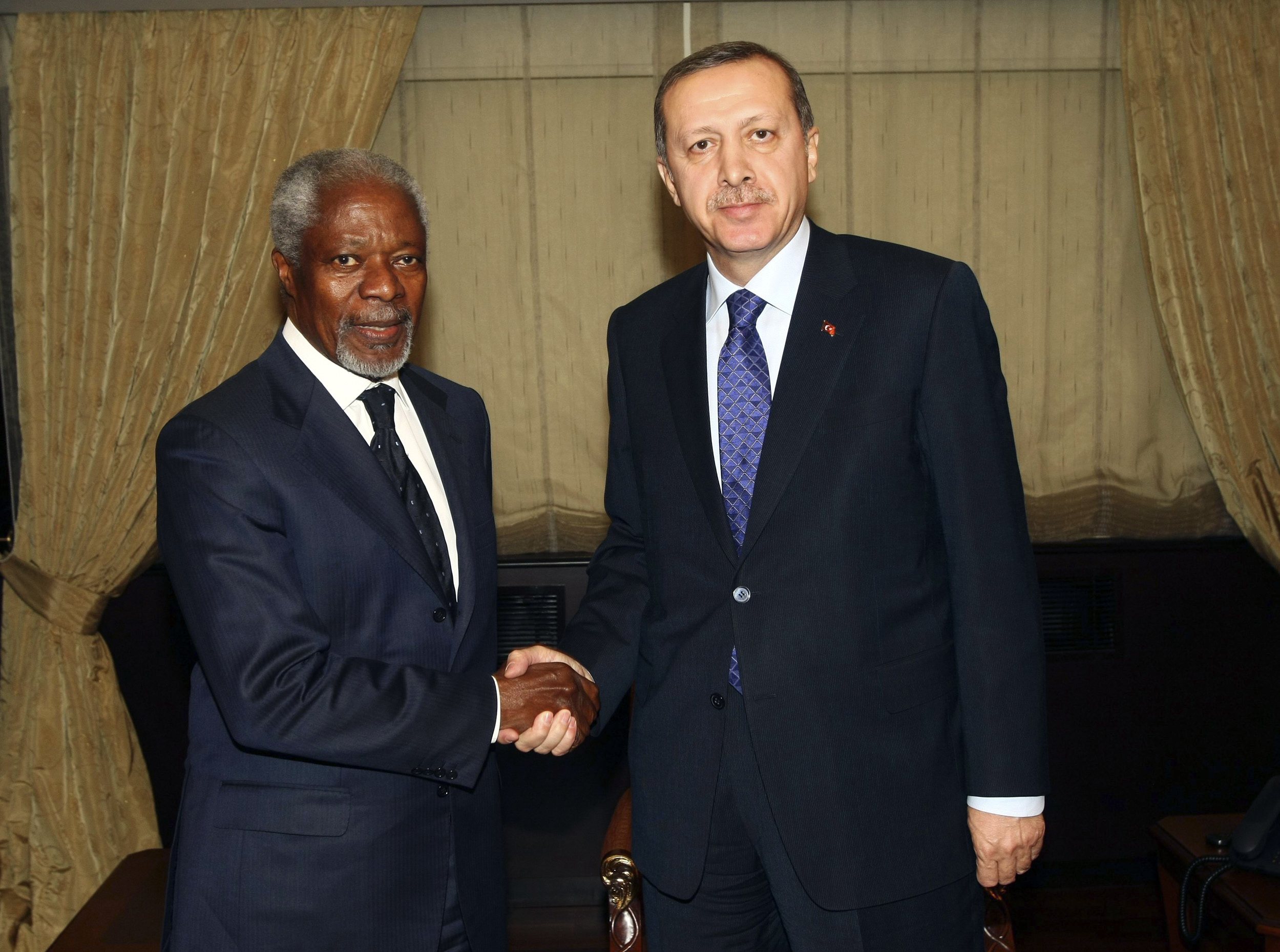 مبعوث الأمم المتحدة والجامعة العربية الخاص الى سوريا كوفي عنان مع رئيس الوزراء التركي رجب طيب اردوغان