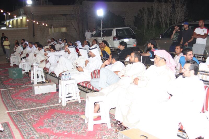 Pigeon sale session at Fahad Al-Basman's facility