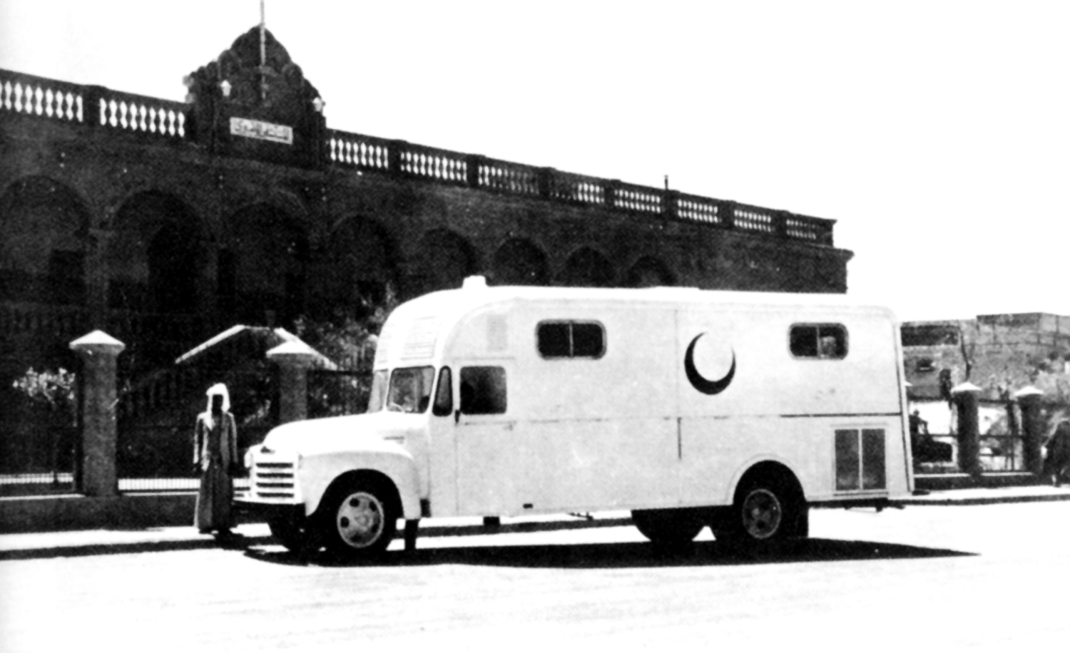 Kuwait emergency service got 1st ambulance 1949