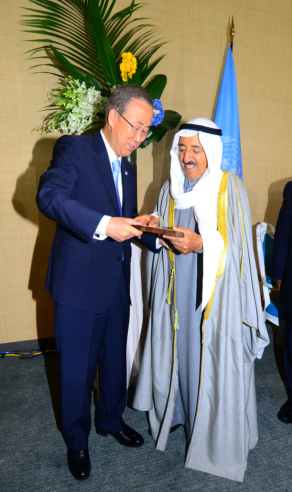 UN Secretary-General Ban Ki-moon by giving His Highness the Amir Sheikh Sabah Al-Ahmad Al-Jaber Al-Sabah certificate (humanitarian work commander) in recognition of his efforts and his contributions precious