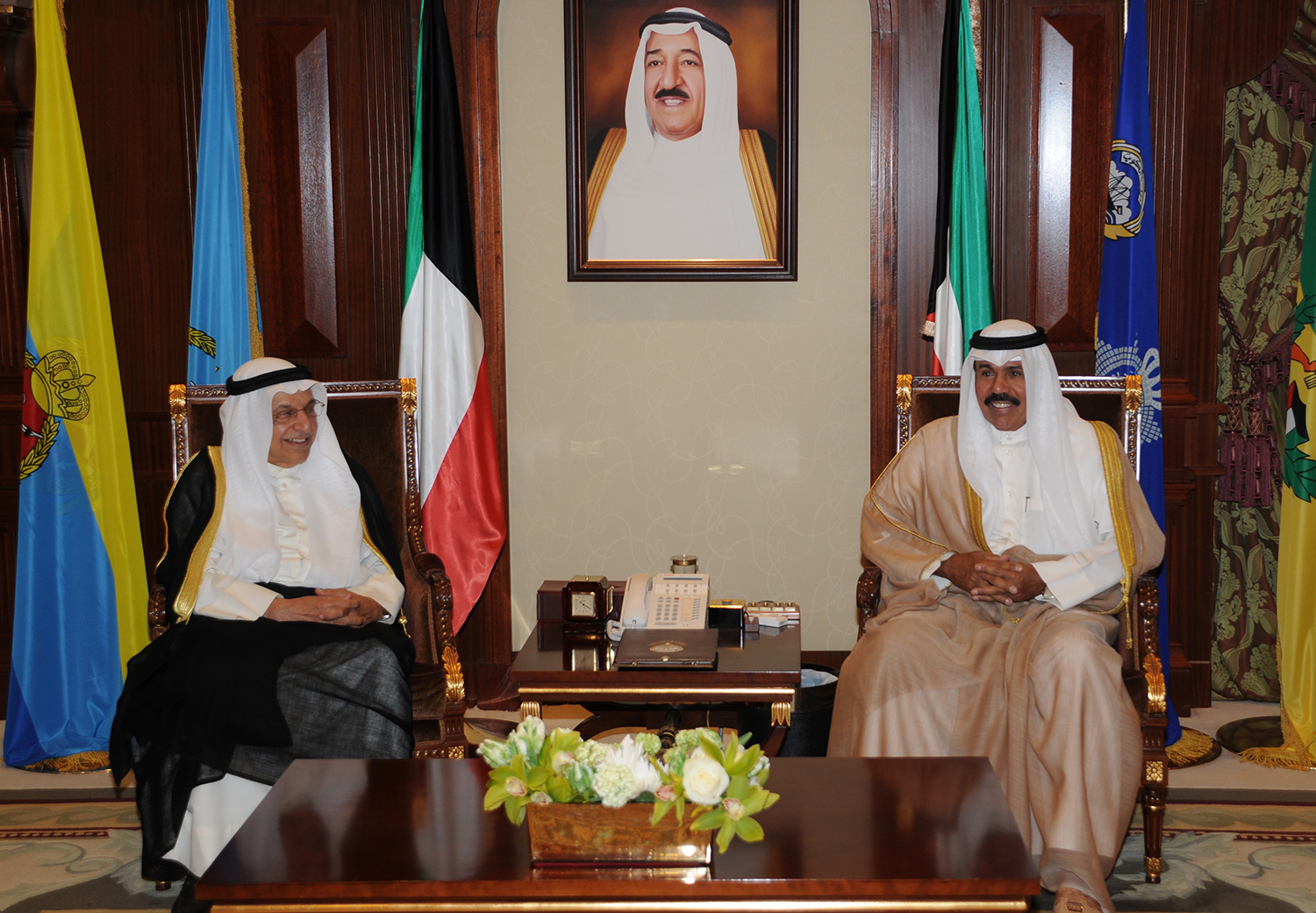 KUNA : His Highness Crown Prince meets His Highness Sheikh Nasser  Al-Mohammad - Politics - 06/05/2014