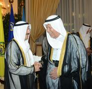 حضرة صاحب السمو أمير البلاد الشيخ صباح الاحمد الجابر الصباح أثناء استقبالة للمهنئين